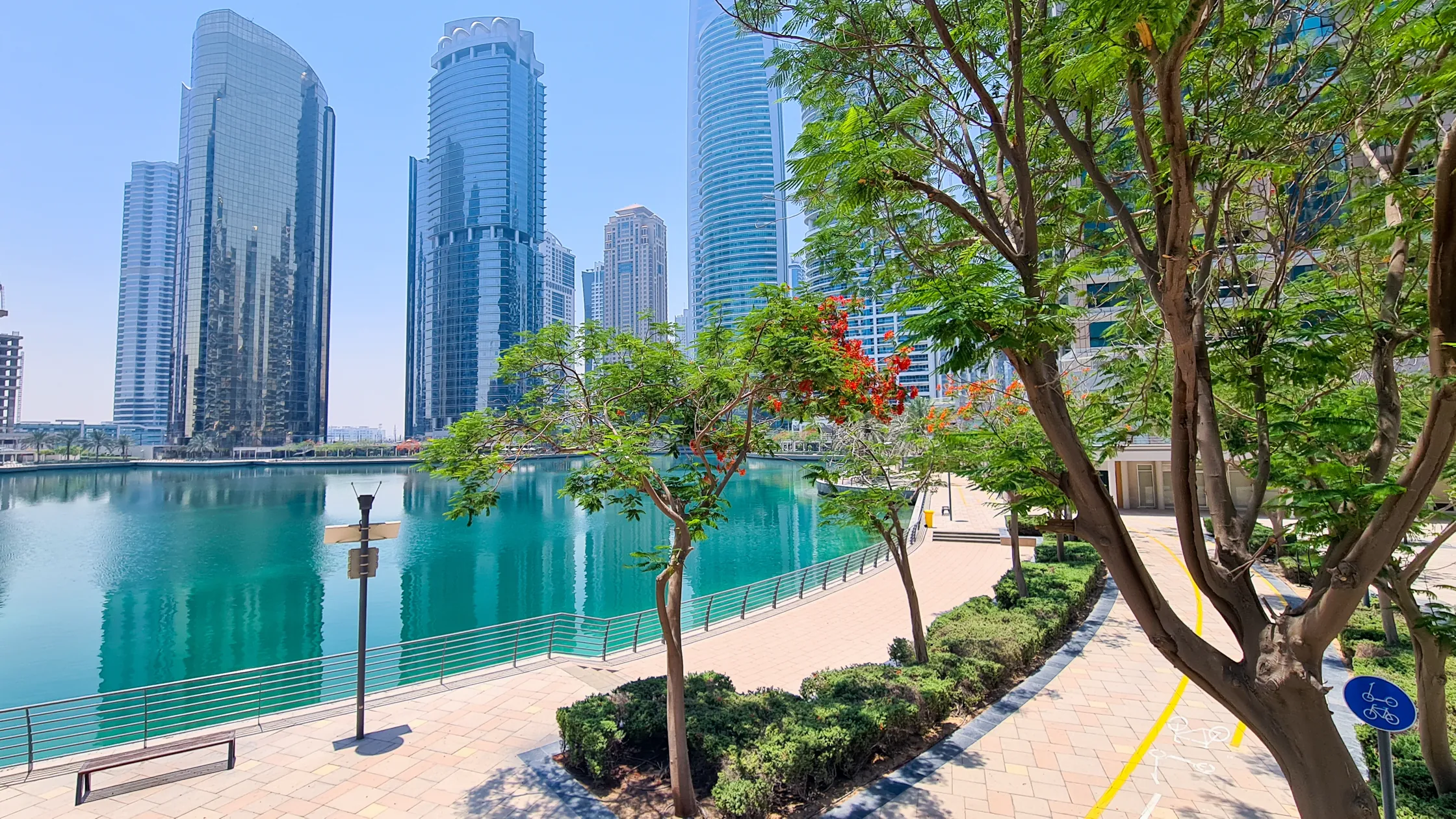 Jumeirah Lake Towers (JLT): Live & Work by the Lakes