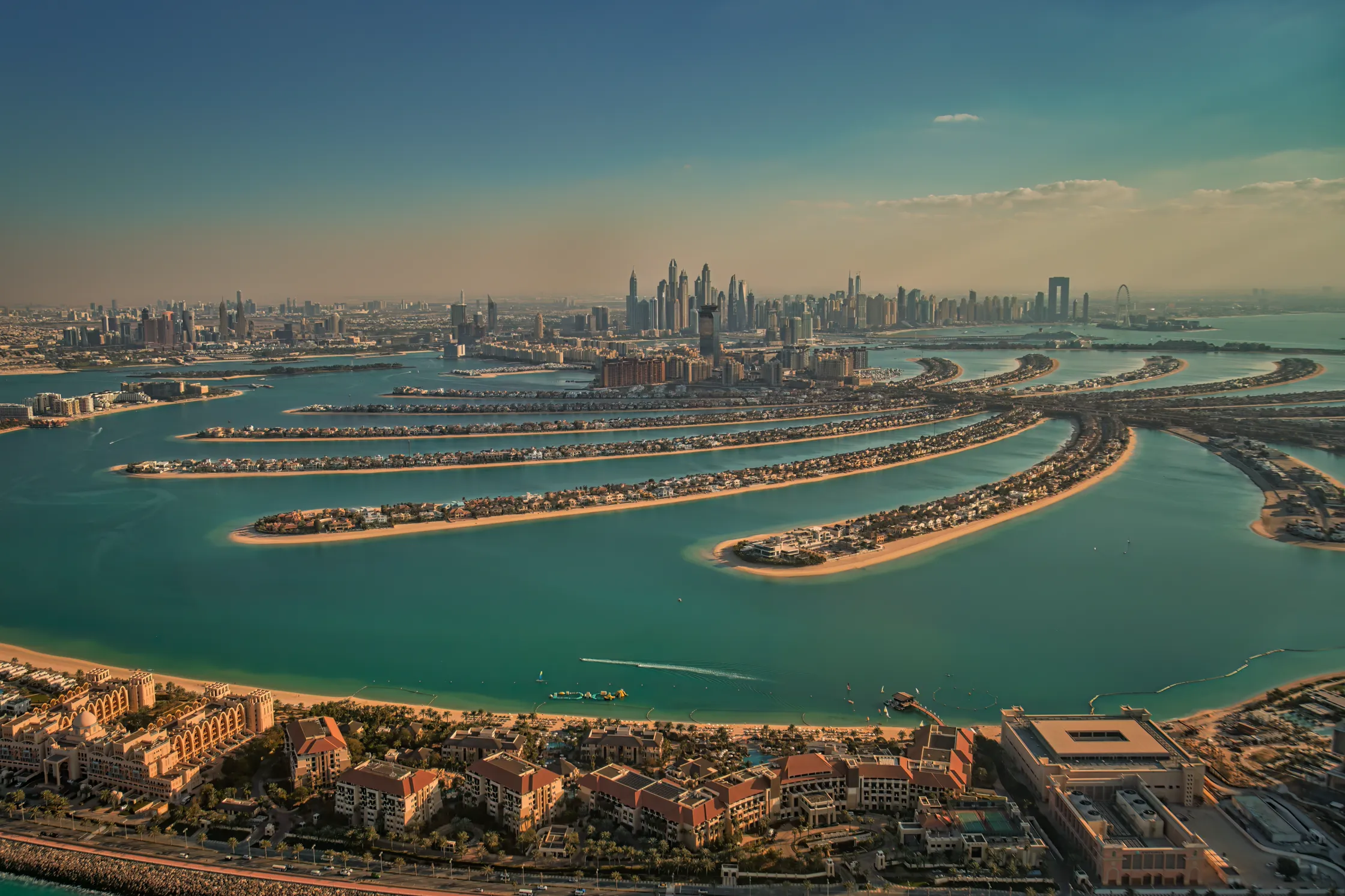 Spotlight on Palm Jumeirah: Iconic Living and Leisure