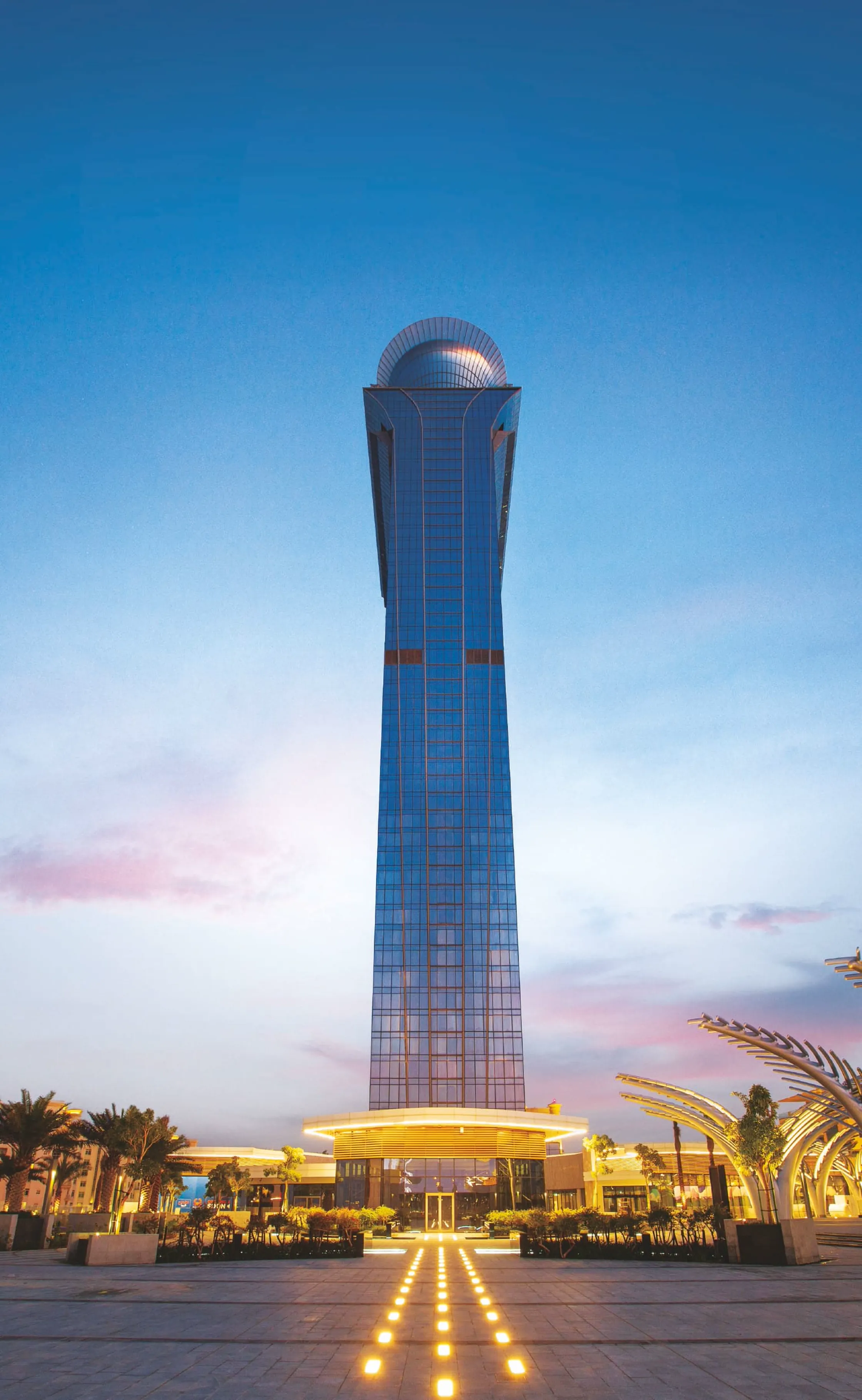 The Palm Tower by Nakheel: Monolocali Arredati